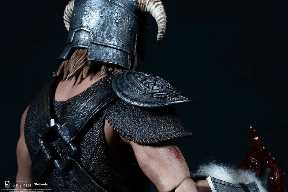 The Elder Scrolls V: Skyrim - Dragonborn Deluxe 1/6th Scale Action Figure