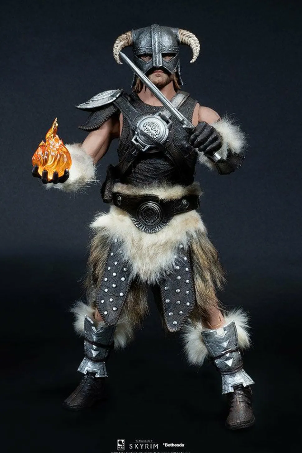 The Elder Scrolls V: Skyrim - Dragonborn Deluxe 1/6th Scale Action Figure