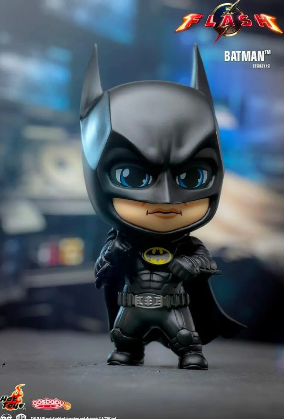 The Flash (2023) - Batman Cosbaby (S) Hot Toys Figure