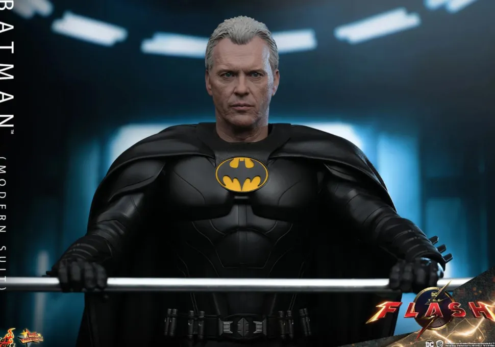 The Flash (2023) - Batman (Modern Suit) 1/6th Scale Hot Toys Action Figure