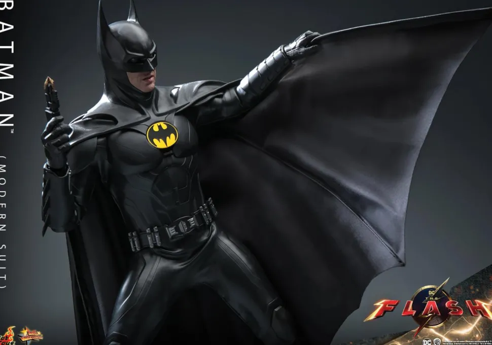 The Flash (2023) - Batman (Modern Suit) 1/6th Scale Hot Toys Action Figure