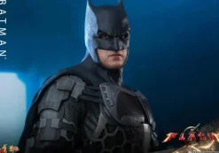 The Flash - Batman 1/6th Scale Hot Toys Action Figure