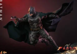 The Flash - Batman 1/6th Scale Hot Toys Action Figure