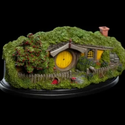 The Hobbit - 13 Apple Orchard Hobbit Hole 3" Diorama Statue