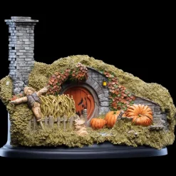 The Hobbit - 16 Hill Lane Halloween Edition Hobbit Hole 3" Diorama Statue