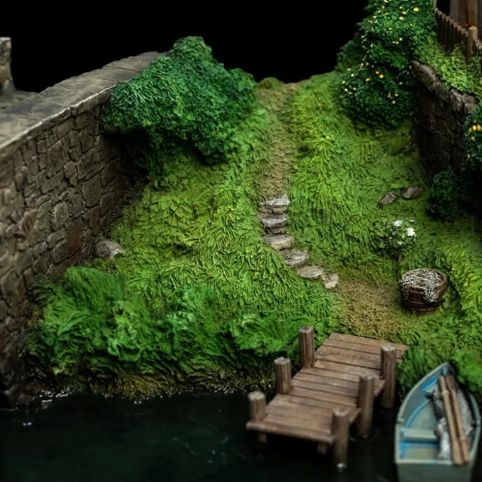 The Hobbit - Hobbiton Mill and Bridge 5" Diorama Statue