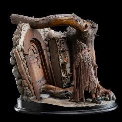 The Hobbit - Radagast in Rhosgobel 1/6th Scale Diorama Statue