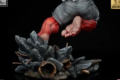 The Incredible Hulk - Red Hulk Thunderbolt Ross Premium Format Statue (Store Exclusive)