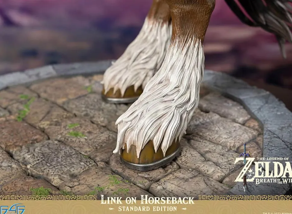 The Legend of Zelda: Breath of the Wild - Link on Horseback 22” Statue