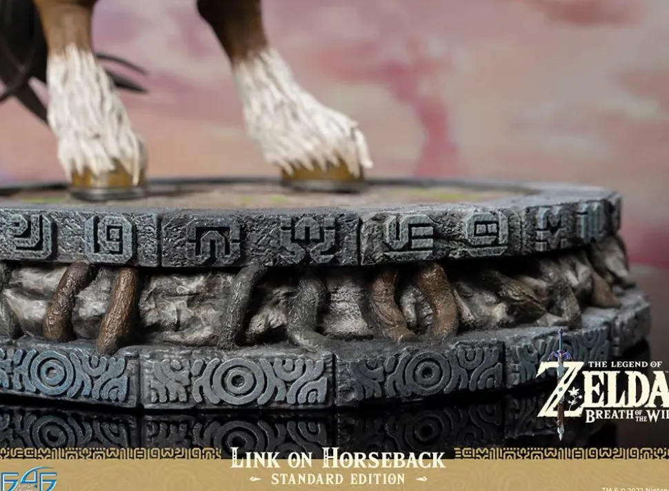 The Legend of Zelda: Breath of the Wild - Link on Horseback 22” Statue