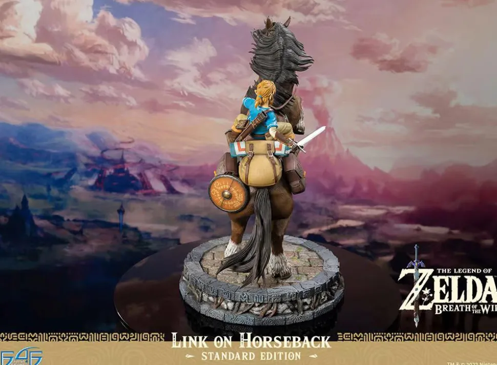 The Legend of Zelda: Breath of the Wild - Link on Horseback 22” Statue