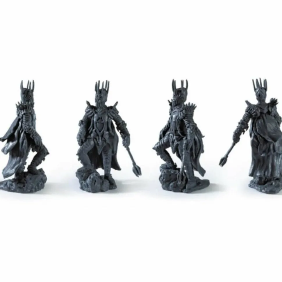 The Lord of the Rings - Battle for Middle Earth Chess Set (32 Pieces)