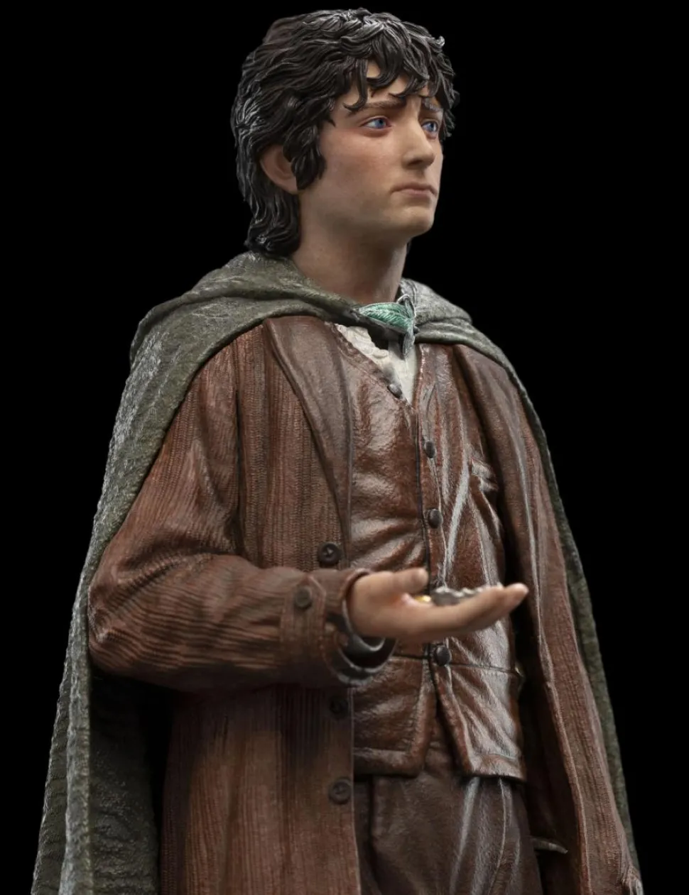 The Lord of the Rings - Frodo Baggins, Ringbearer Classic Series 1/6th Scale Statue