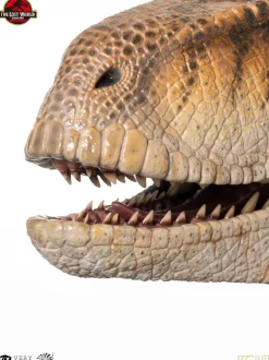 The Lost World: Jurassic Park - Male Velociraptor 1:1 Scale Life-Size Bust