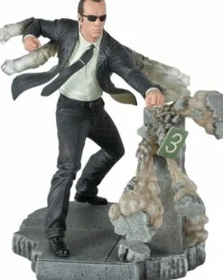 The Matrix - Agent Smith 10” PVC Diorama Statue