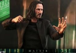 The Matrix Resurrections - Neo 1/6th Scale Hot Toys Action Figure (2022 Toy Fair Exclusive)