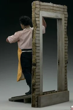 The Texas Chainsaw Massacre - Leatherface “The Butcher” 1/3 Scale Statue