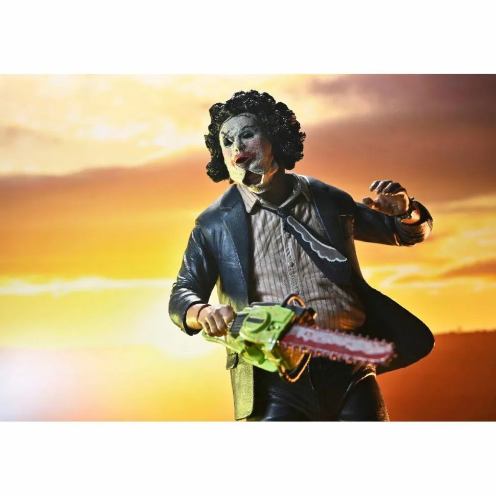 The Texas Chainsaw Massacre (1974) - Pretty Woman Leatherface 50th Anniversary Ultimate 7" Scale Action Figure