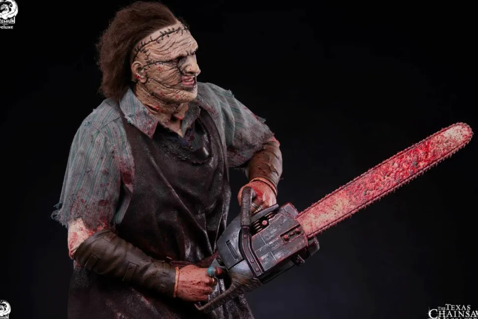 The Texas Chainsaw Massacre (2003) - Leatherface Deluxe 1/4 Scale Statue