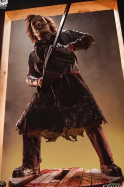 The Texas Chainsaw Massacre (2003) - Leatherface Deluxe 1/4 Scale Statue