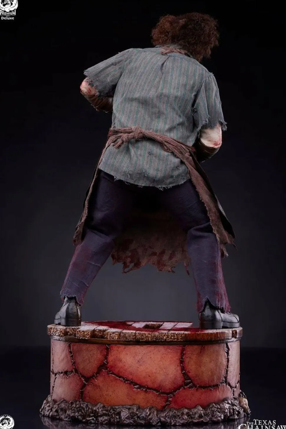 The Texas Chainsaw Massacre (2003) - Leatherface Deluxe 1/4 Scale Statue