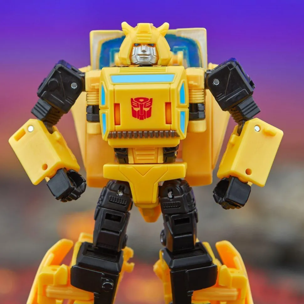 The Transformers (1984) - Origin Bumblebee Legacy United Deluxe Class 5.5" Action Figure