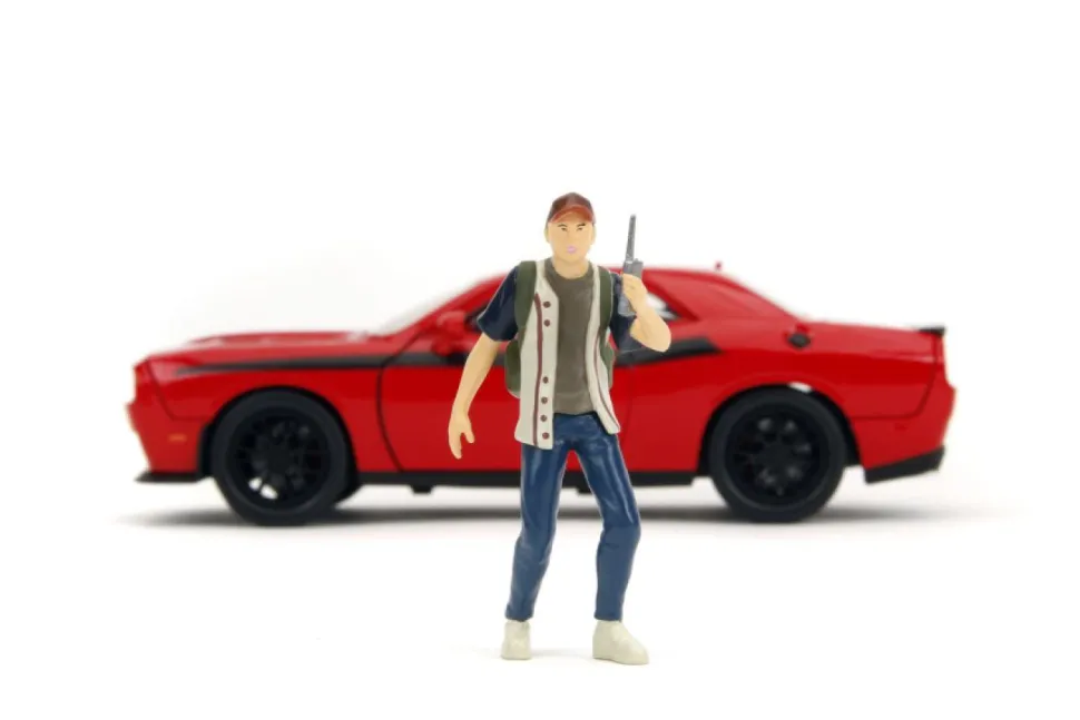 The Walking Dead - Glen & 2015 Dodge Challenger 124th Scale Die-Cast Vehicle Replica
