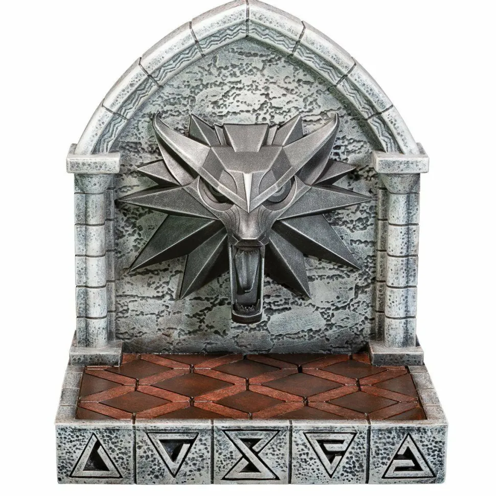 The Witcher 3: Wild Hunt - Wolf Sculpture 8” Resin Bookends