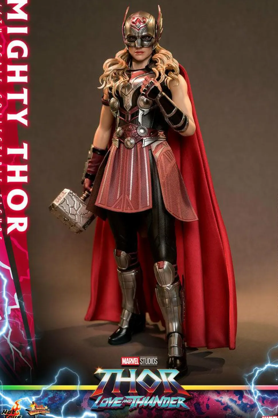 Thor: Love and Thunder (2022) - Mighty Thor 1/6th Scale Hot Toys Action Figure