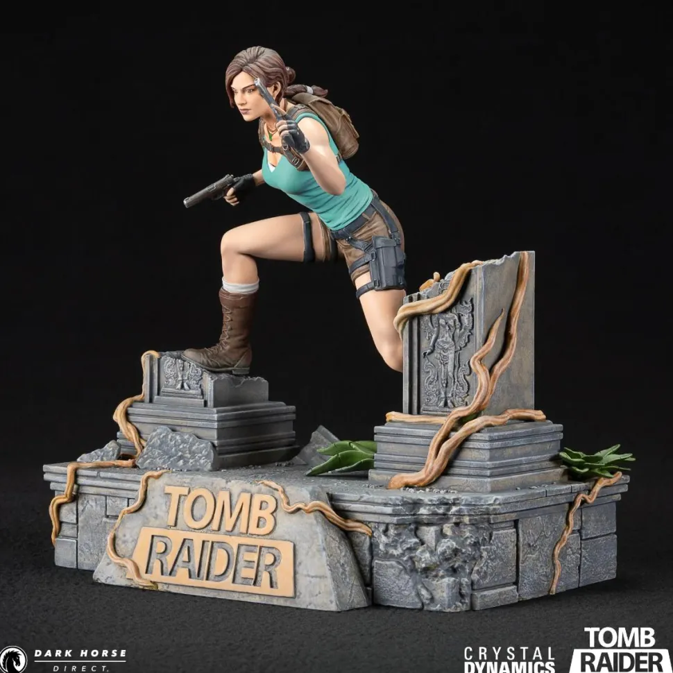Tomb Raider - Lara Croft 9" PVC Statue