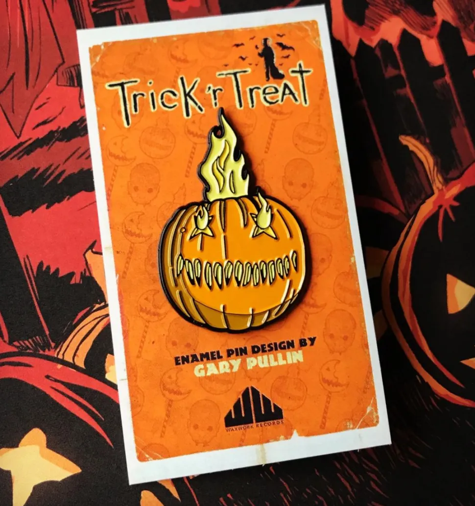Trick 'r Treat - Flaming Jack 'o Lantern Enamel Pin