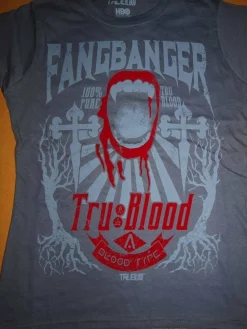 True Blood - Fangbanger Charcoal Female T-Shirt w/ Red Flocking