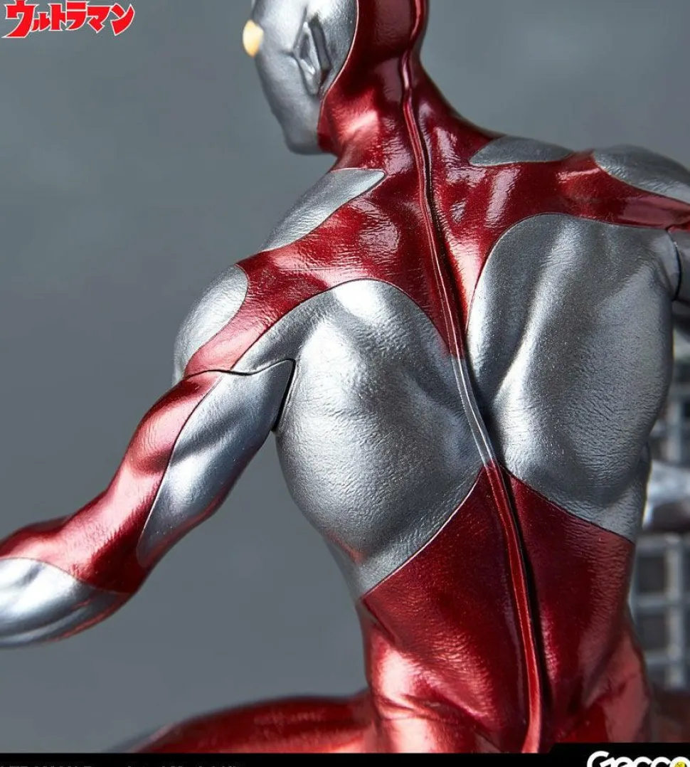 Ultraman (1966) - Ultraman Pre-Painted 11” Model Kit Statue