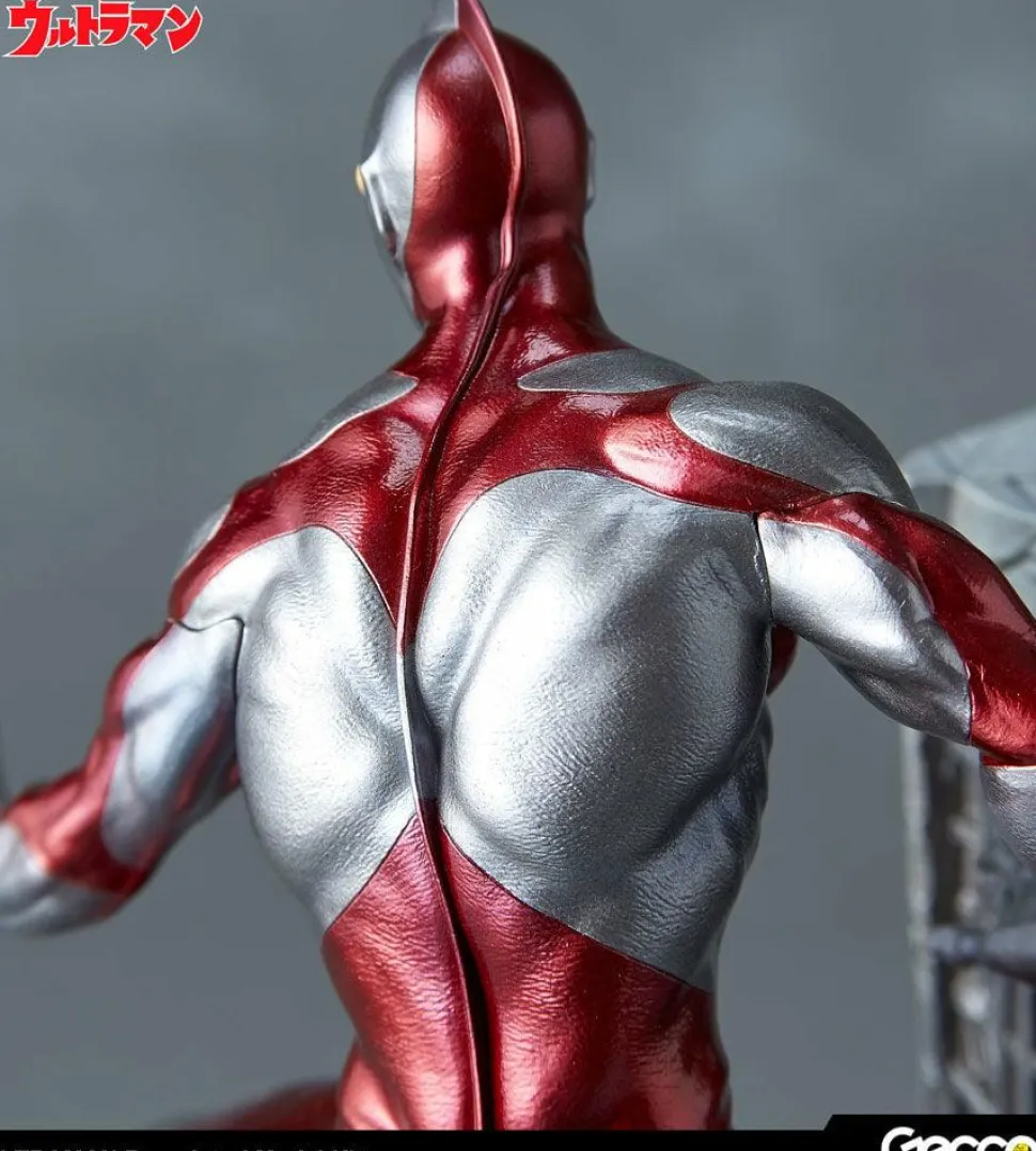 Ultraman (1966) - Ultraman Pre-Painted 11” Model Kit Statue