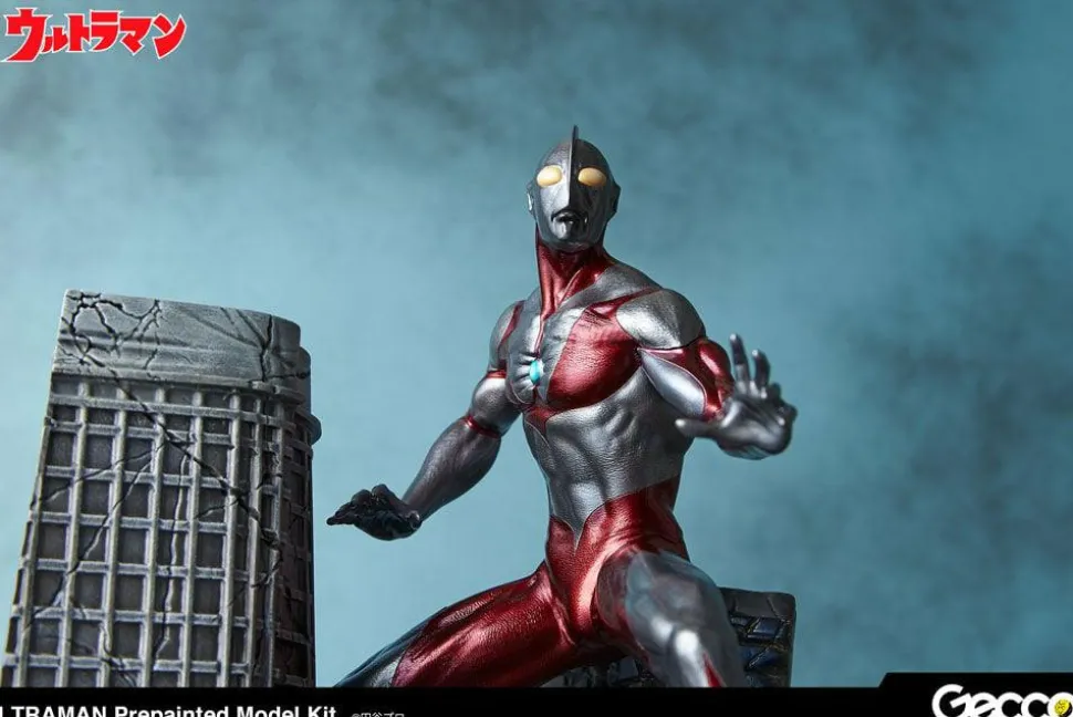Ultraman (1966) - Ultraman Pre-Painted 11” Model Kit Statue