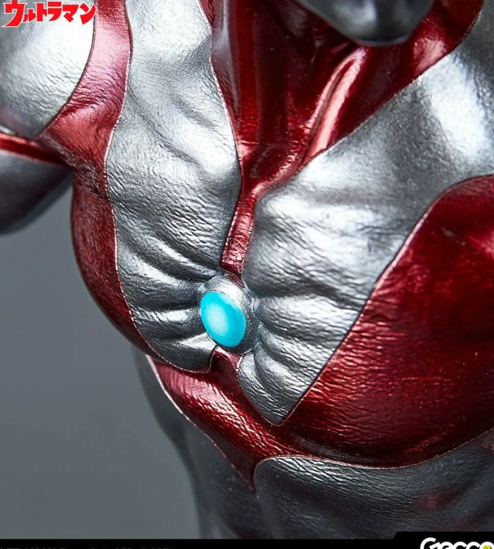 Ultraman (1966) - Ultraman Pre-Painted 11” Model Kit Statue