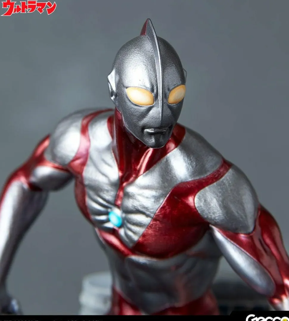 Ultraman (1966) - Ultraman Pre-Painted 11” Model Kit Statue