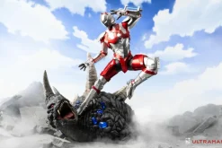 Ultraman - Ultraman vs Black King 1/4 Scale Statue (Int Sales Only)