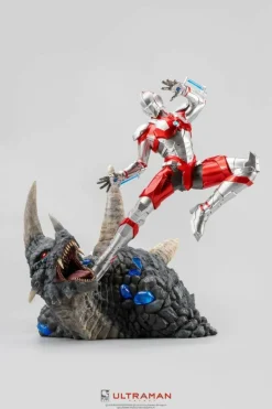 Ultraman - Ultraman vs Black King 1/4 Scale Statue (Int Sales Only)