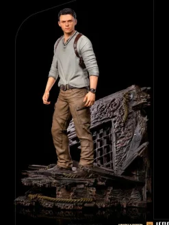 Uncharted (2022) - Nathan Drake Deluxe 1/10th Scale Statue