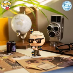 Up (2009) - Carl Pops! with Purpose Pop! Vinyl Figure (Popcultcha Exclusive)