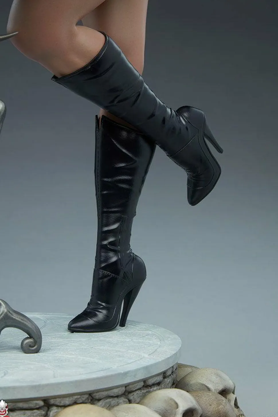 Vampirella - Vampirella 1/3 Scale Statue