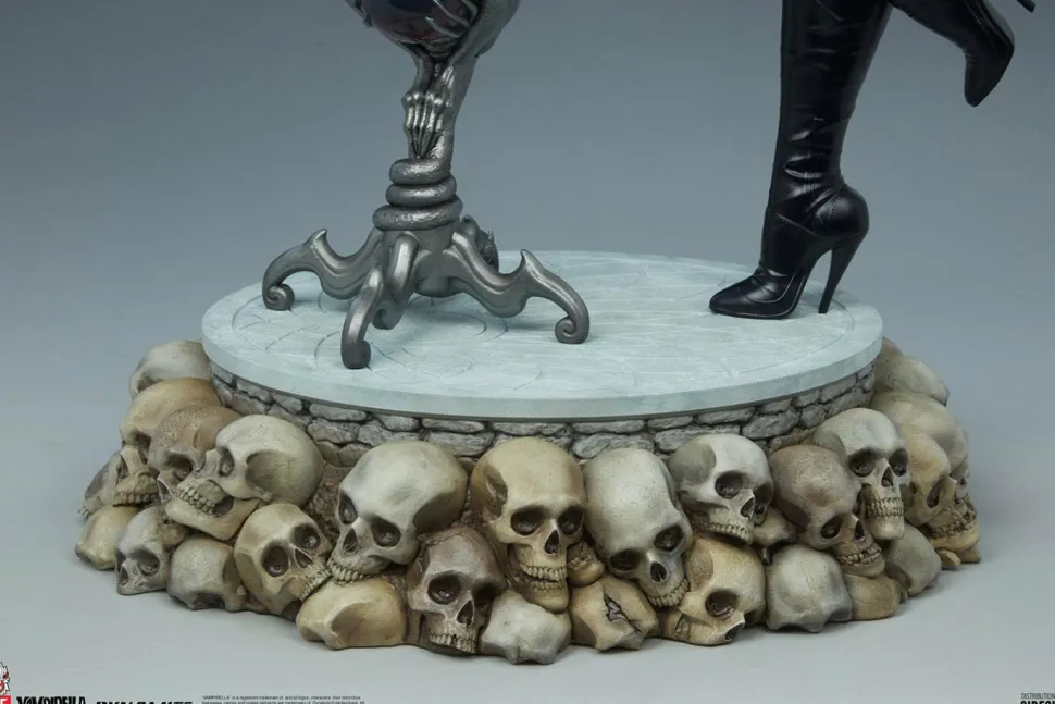 Vampirella - Vampirella 1/3 Scale Statue