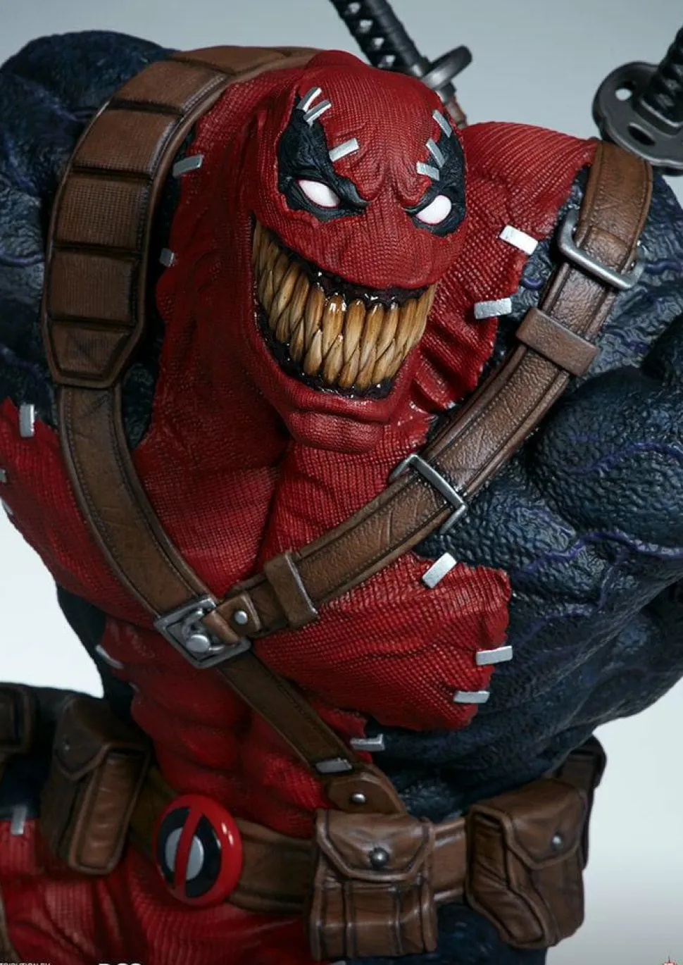 Venom - Venompool 1/3 Scale Statue