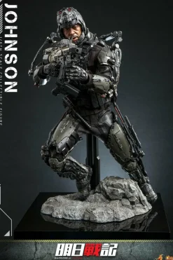 Warriors of Future (2022) - Commander Johnson 1/6th Scale Hot Toys Action Figure