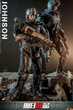 Warriors of Future (2022) - Commander Johnson 1/6th Scale Hot Toys Action Figure