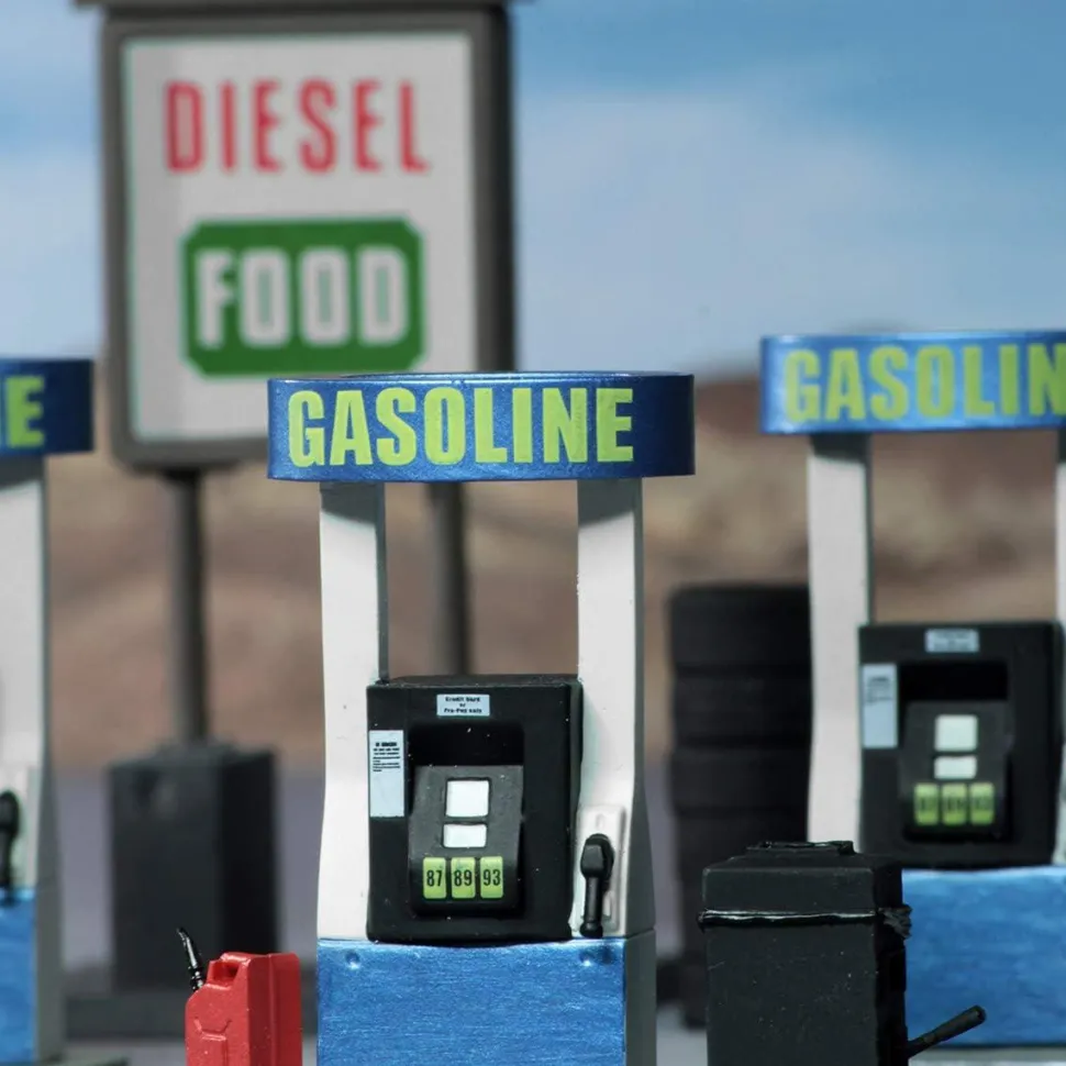 WizKids - Gas Station 4D Settings Pre-Painted Miniature Figure Accessory Pack