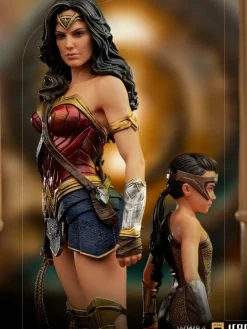 Wonder Woman 1984 - Wonder Woman & Young Diana Deluxe 1/10th Scale Statue