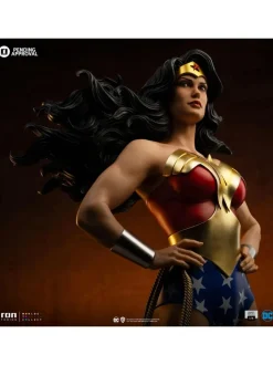 Wonder Woman - Wonder Woman (DC Trinity) Legacy Replica 1/4 Scale Statue