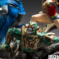 Wonder Woman - Wonder Woman vs Darkseid 1/6th Scale Diorama Statue